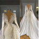 فستان زفاف فاخر مرصع بالخرز وأحجار الراين مصنوع من الساتان بفتحة رقبة على شكل حرف V عميقة وأكمام طويلة وتطريز دانتيل قابل للفصل ومقاسات كبيرة